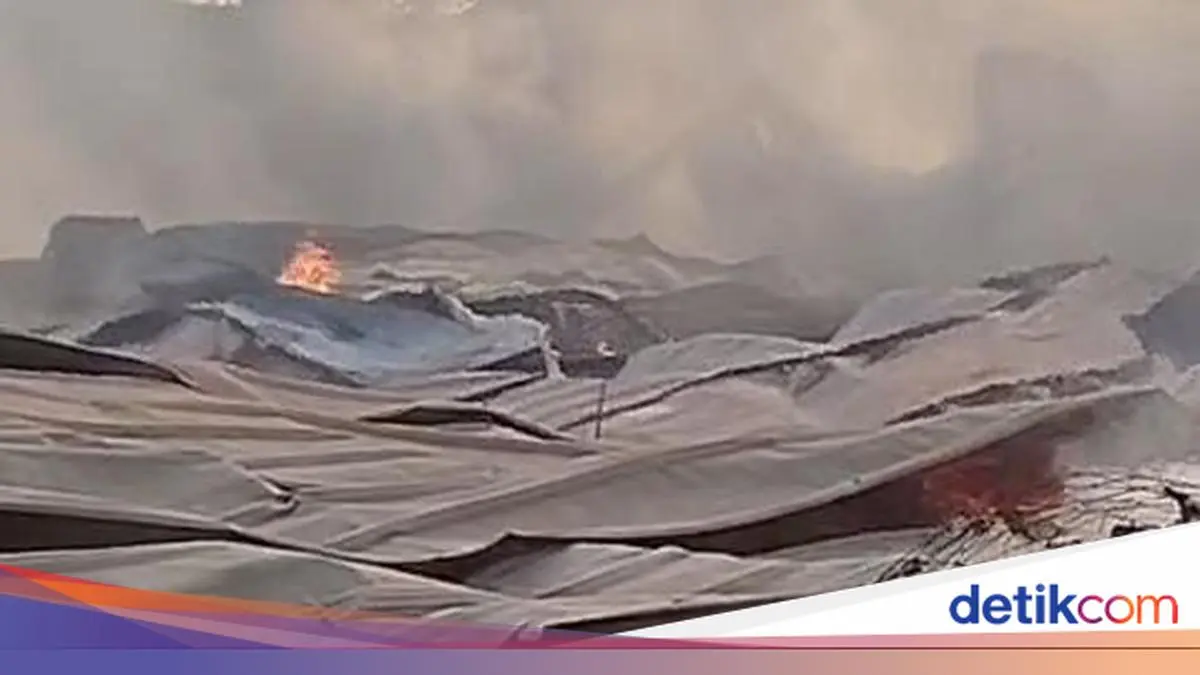 Sudah 29 Jam Lebih, Kebakaran Gudang Es Krim di Tangerang Belum Padam