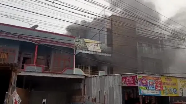 Kebakaran Ruko Warung Kelontong di Jambi, Remaja 15 Tahun Tewas di Kamar Mandi
