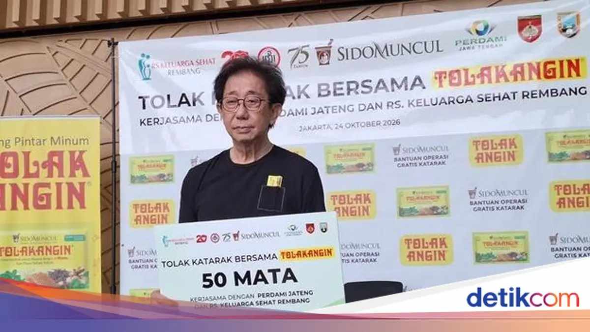 Tolak Angin dan RS Keluarga Sehat Rembang Gelar Operasi Katarak Gratis