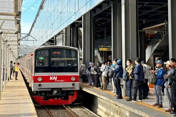Pengguna KRL Jabodetabek Tembus 349 Juta Orang pada 2025, Naik 6,45 Persen