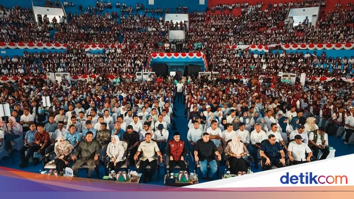 Gus Ipul Ajak Ribuan RT/RW di Makassar Jadi Agen Perlinsos