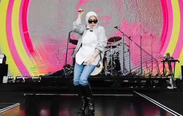 Tiket Konser Syahrini Dijual Rp35 Juta per Orang, Ludes Sekejap Mata!