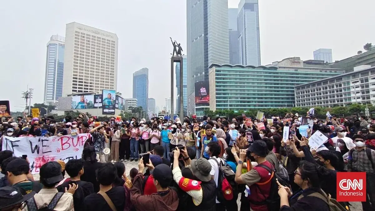 Massa Aksi 28 Oktober Mulai Memadati Bundaran HI
