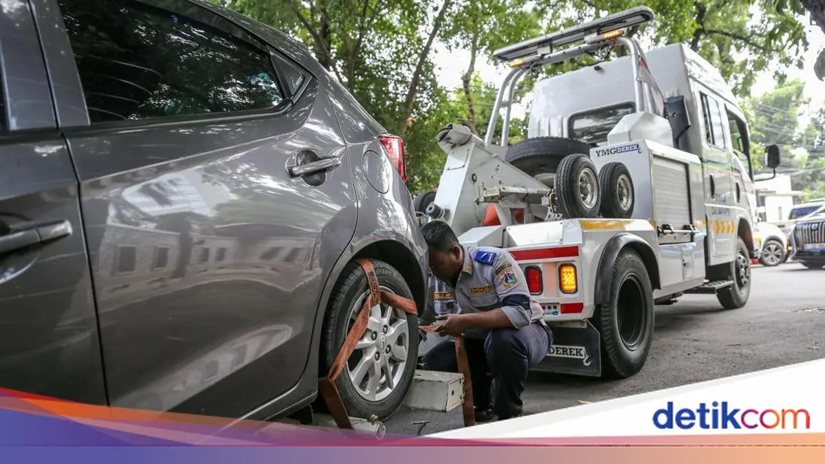 Parkir Liar Bikin Resah, 8 Motor dan 1 Mobil Diangkut Dishub