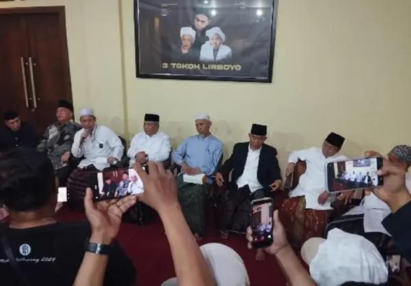 Puluhan Kiai Sepuh Kumpul di Lirboyo Doakan Keadilan untuk Gus Yaqut di Kasus Kuota Haji