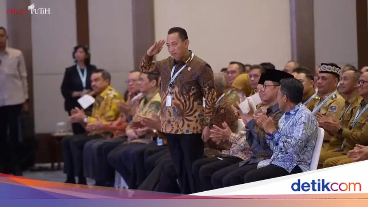 Prabowo Sapa KSP Sigit di Rakornas TPAKD: Namanya Ada Prabowo, Harus Deket Terus
