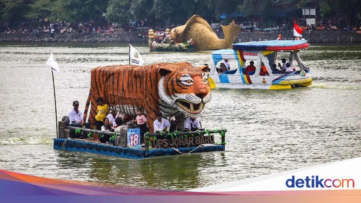 Peringati Hari Sungai Sedunia, Festival Perahu Cilung Ajak Warga Peduli Lingkungan