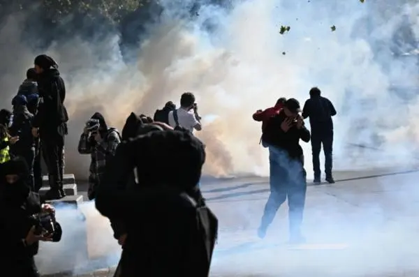 Demo Prancis Berlanjut Sabtu Depan, Prancis Kerahkan Tentara Jaga Toko Barang Mewah