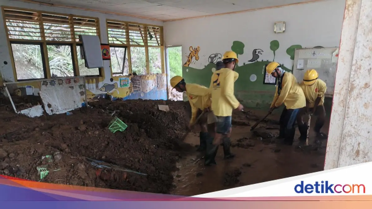 Atasi Dampak Banjir Padang, Menteri PU Libatkan Warga Lewat Padat Karya