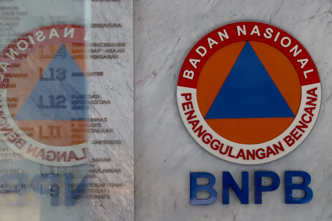 Pasca Gelar OTT, KPK Segela Beberapa Ruangan di Graha BNPB