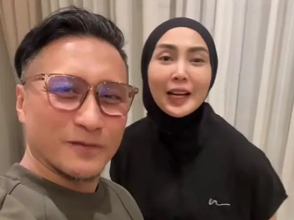 Arie Untung Ungkap Fenita Arie Belum Datang Bulan, Bakal Punya Anak Lagi?