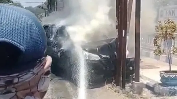 Xenia Terbakar Usai Isi BBM di Sampang, Polisi Temukan Tangki Modifikasi