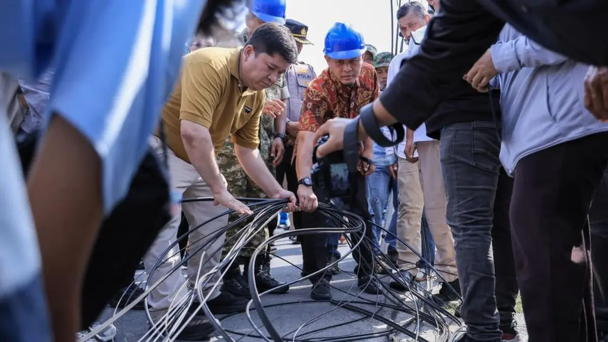 Pemkot Pekanbaru Tata Kabel Jaringan demi Estetika dan Keselamatan