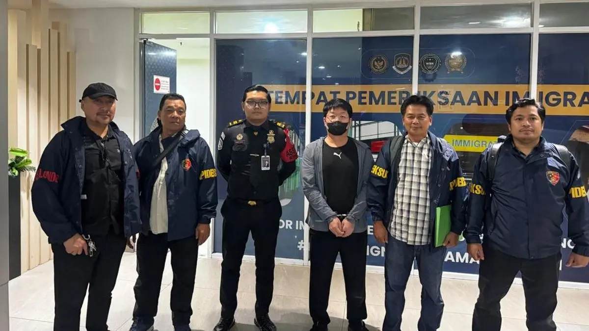 Buron Penyelundup HP Ilegal dari Korsel Senilai Rp253 Miliar Ditangkap