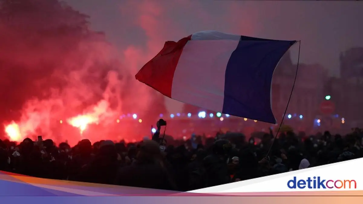 Demo Besar-besaran Kembali Terjadi di Prancis, 135 Orang Ditangkap