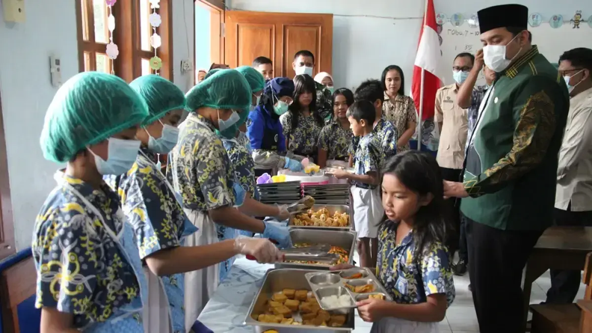 Dua Tahun MBG: Seberapa Berarti Seporsi Makan Siang Memperbaiki Gizi Anak Indonesia?