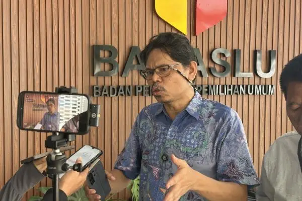 Bonatua Laporkan KPU dan Gibran ke Bawaslu Buntut Syarat Pendidikan Cawapres Bermasalah
