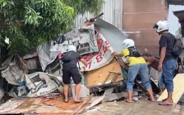 Dramatis! Tembus Hujan Deras, Polisi Tangkap Pengedar Sabu di Sungai Deli Medan