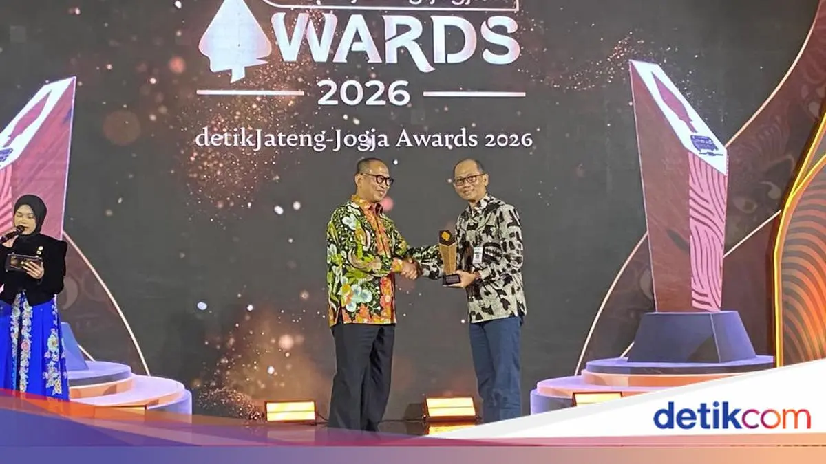 Jaga Sumber Air Lewat Tanam Pohon, Ketua DPRD Jateng Raih Penghargaan