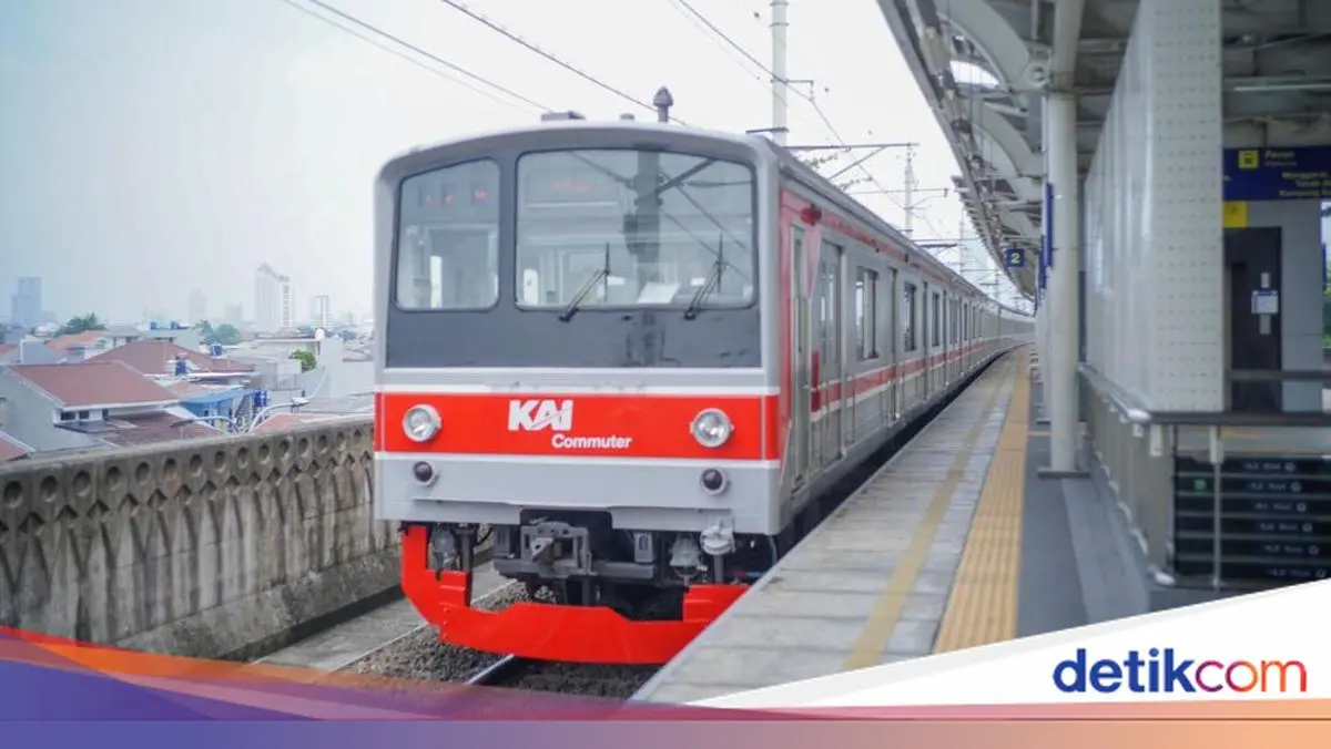 Viral Pria Tekan Tombol SOS di KRL Red Line Bikin Penumpang Panik