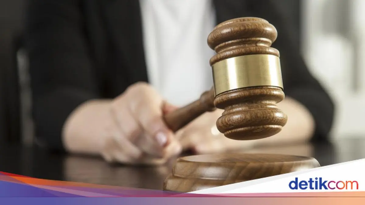 Ngamar Bareng Wanita di Jam Kerja, Hakim PA Banyuwangi Dijatuhi Sanksi Berat