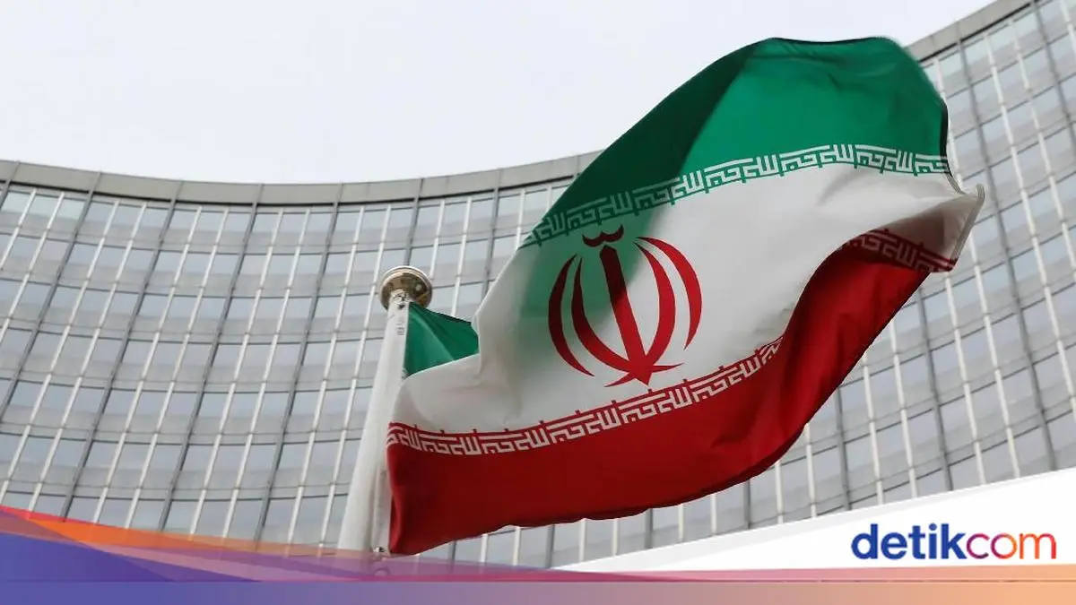 'Bapaknya Rudal' Disiapkan Iran Buntut AS Bawa-bawa 'Emaknya Bom'