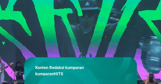 Foto: Antusiasme Penonton Saat FSTVLST Tampil di Synchronize Fest 2026