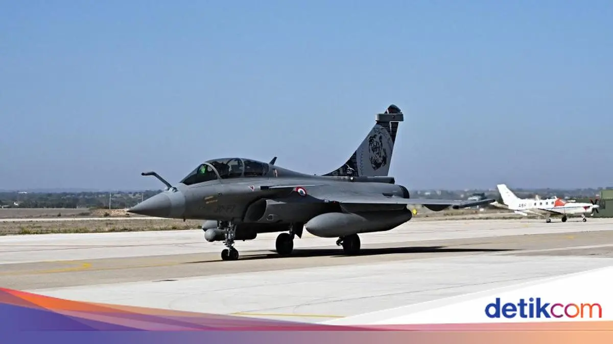 Jet Tempur Prancis Jatuh Saat Latihan, 1 Awak Tewas