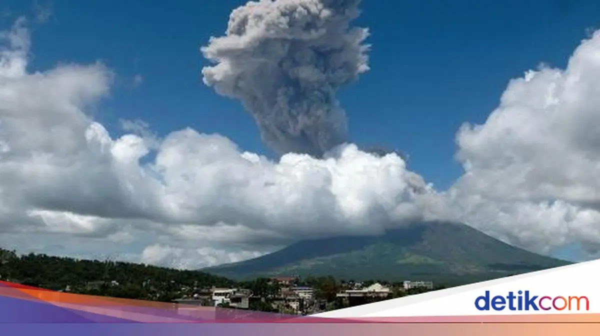 Gunung Mayon di Filipina Erupsi, Semburkan Abu Vulkanik Setinggi 3.000 Meter