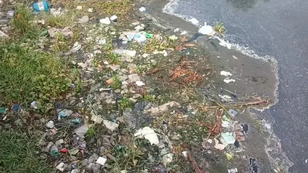Sungai Wrati Diduga Tercemar Limbah Pabrik, Warga Pasuruan Kesulitan Air Bersih