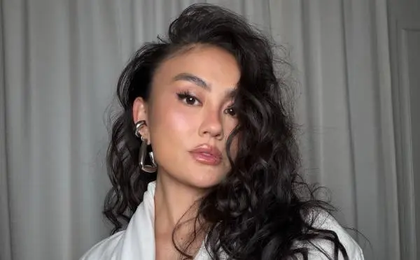 Mengejutkan! Agnez Mo Bakal Debut di Film Hollywood Bareng Nicolas Cage