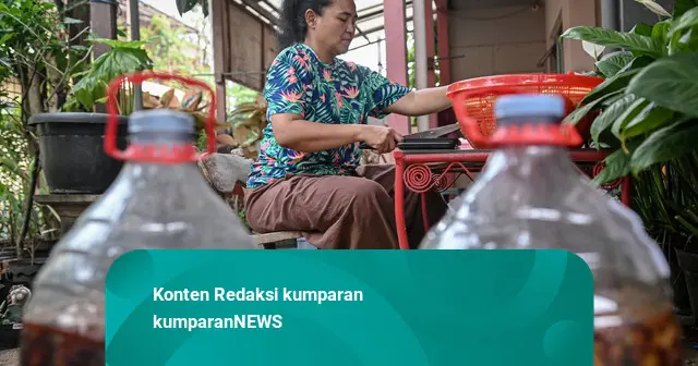 Foto: Dari Kulit Buah Menjadi Ekoenzim, Upaya Anantasari Kurangi Sampah
