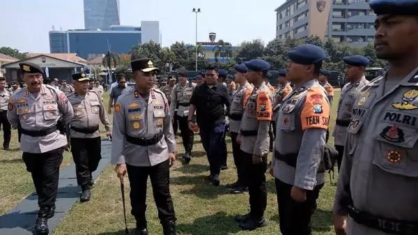 Polda Jatim Kerahkan Pasukan BKO untuk Padamkan Karhutla di 9 Wilayah