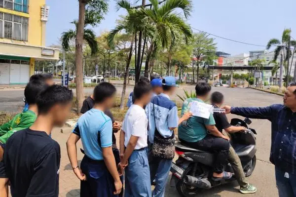 Rekonstruksi, Terungkap Cara Pelajar Bekasi Berangkat ke Jakarta Ikut Demo Ricuh
