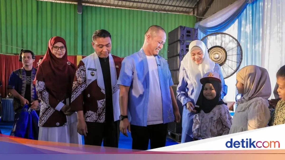Anggarkan Rp 12,4 M, Pemkot Pekanbaru Beri Seragam Gratis untuk Siswa