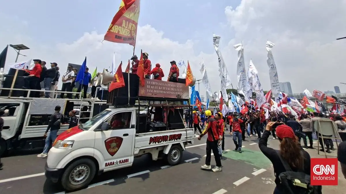 Demo Buruh Hari Ini di Gedung DPR, 11 Ribu Aparat Diterjunkan