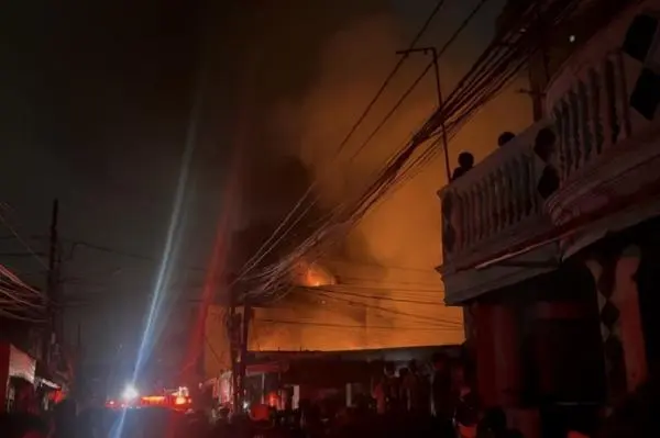 Kebakaran Permukiman Padat di Jalan Kramat Pulo Dalam Senen Jakpus, 30 Unit Damkar Dikerahkan!